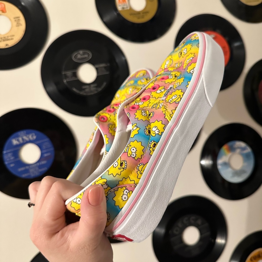 Lisa Simpsons vans - Picture 4 of 6